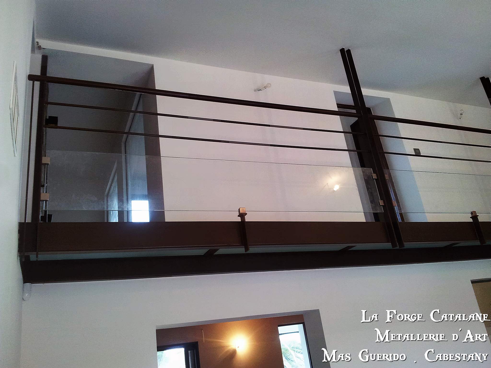 passerelle vitree vitrage opalescent garde corps fer Forge Catalane Cabestany (3).jpg